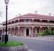 Jens Town Hall Hotel - Accommodation Daintree