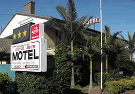 Flying Spur Motel - Accommodation Daintree 0