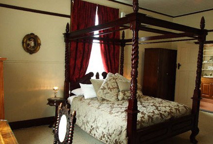 Beaufort House - Accommodation Daintree 0