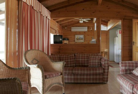 Glen Ayr Cottages - Accommodation Daintree 0