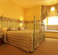 The Russell Hotel - Accommodation Daintree