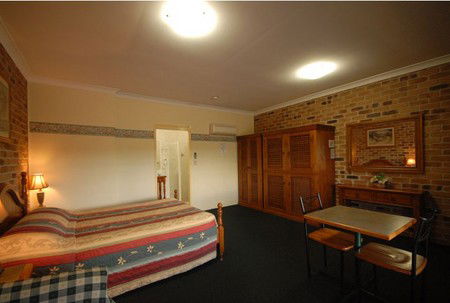 Country Gardens Motor Inn - Accommodation Daintree 2
