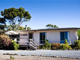 Cockatoo View - Accommodation Daintree 0