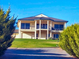 Serenity At Carrickalinga - Accommodation Daintree 0