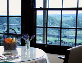 Hannah's Cottage - Accommodation Daintree 0