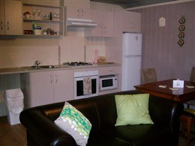 Little Para Cottage - Accommodation Daintree 0