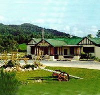 Pub in the Paddock - Accommodation Daintree