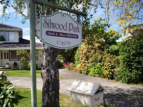 Silwood Park Holiday Unit - Accommodation Daintree 0