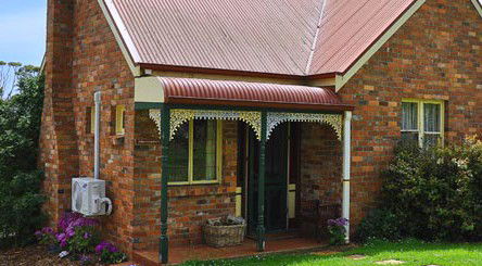 Killynaught Spa Cottages - Accommodation Daintree 1