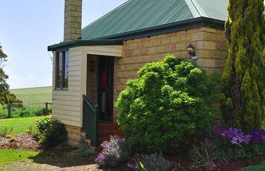 Killynaught Spa Cottages - Accommodation Daintree 4