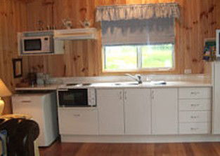 Summer Cottage - Accommodation Daintree 2