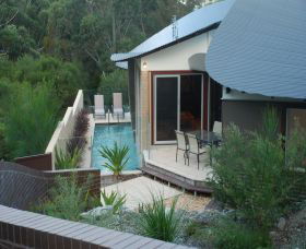 Hyams Beach Bungalows - Accommodation Daintree 0