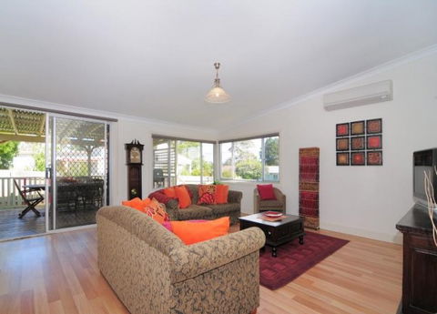 Diamond Cottages - Accommodation Daintree 3
