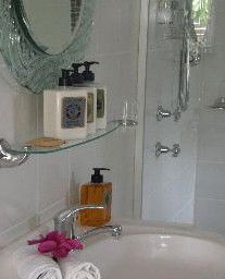 CeeSpray On Owen Bed And Breakfast - Accommodation Daintree 3