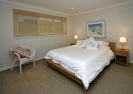 Absolute Waterfront At Hyams Beach - Elandra - Accommodation Daintree 0