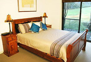 Snowbound Chalets - Accommodation Daintree 2