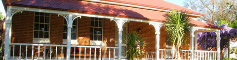 Araluen Old Courthouse Bed And Breakfast - Accommodation Daintree 0