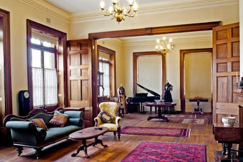 Mandelson's Of Goulburn - Accommodation Daintree 2