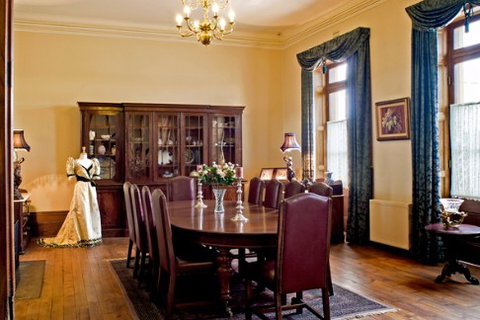 Mandelson's Of Goulburn - Accommodation Daintree 4
