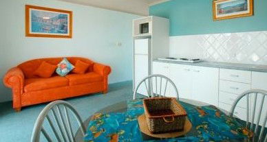 Allamanda Retreat - The Entrance - Accommodation Daintree 2