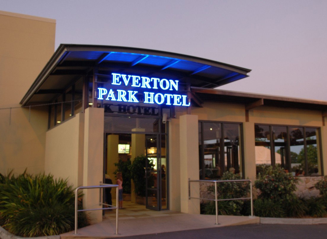 Everton Hills QLD Accommodation Daintree