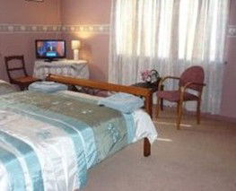 Harristown Guest Rooms - Accommodation Daintree 2