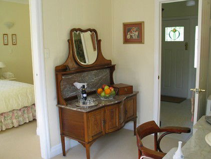 Beccles On Margaret B And B - Accommodation Daintree 3