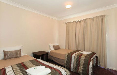 Clifford Gardens Motor Inn - Accommodation Daintree 1