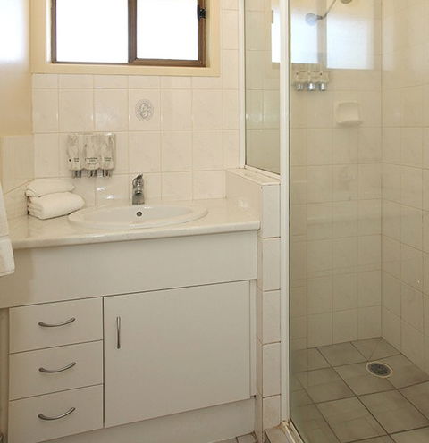 Clifford Gardens Motor Inn - Accommodation Daintree 3
