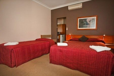 Abbotsleigh Motor Inn - Accommodation Daintree 1