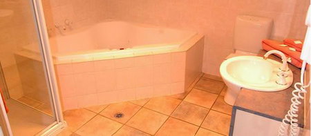 Sunraysia Resort - Accommodation Daintree 4