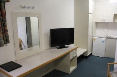 AZA Motel - Accommodation Daintree 3