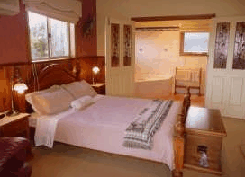 Daysy Hill Country Cottages - Accommodation Daintree 0