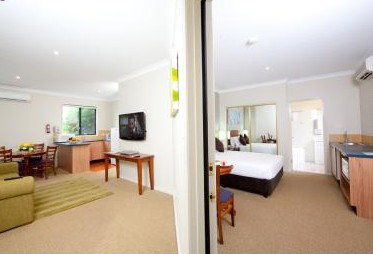 Pokolbin Hills Chateau Resort - Accommodation Daintree 2