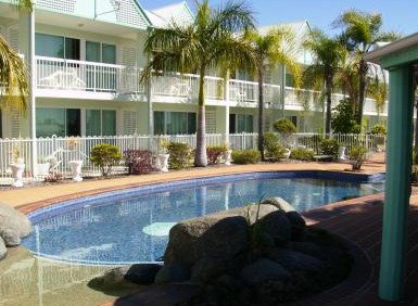 Reef Adventureland Motor Inn - Accommodation Daintree 2