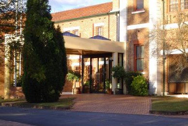 Monte Pio Motor Inn - Accommodation Daintree 0
