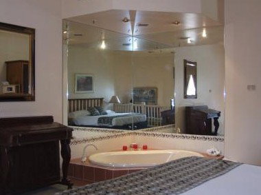 Monte Pio Motor Inn - Accommodation Daintree 2