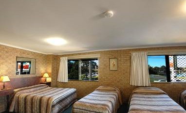 Tweed Harbour Motor Inn - Accommodation Daintree 0