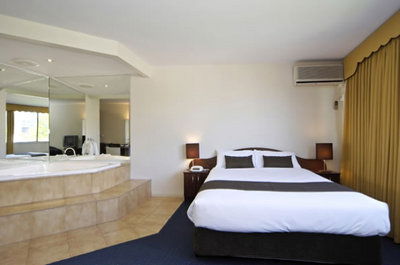 Best Western City Park Hotel - Accommodation Daintree 0