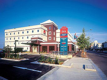 Hotel Ibis Newcastle - Accommodation Daintree 0