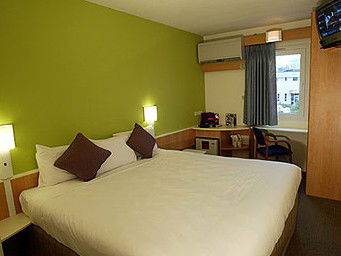 Hotel Ibis Newcastle - Accommodation Daintree 3
