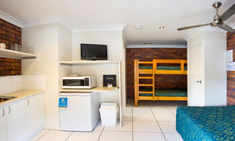 Dicky Beach Family Holiday Park - Accommodation Daintree 2