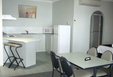 Moby Dick Waterfront Resort Motel - Accommodation Daintree 0