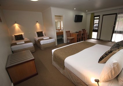 Botanical Motel - Accommodation Daintree 0