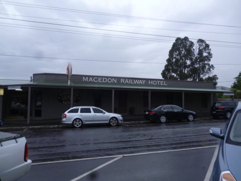 Macedon Family Hotel - Accommodation Daintree 0