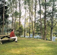 Tullah Lakeside Chalet - Accommodation Daintree