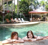 Cairns Reef Apartments and Motels - Accommodation Daintree
