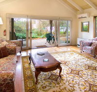 Double Nut Chalets - Accommodation Daintree