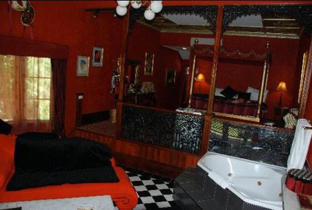 Casuarina Country Inn - Accommodation Daintree 0