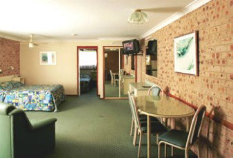 Cardiff Motor Inn - Accommodation Daintree 1